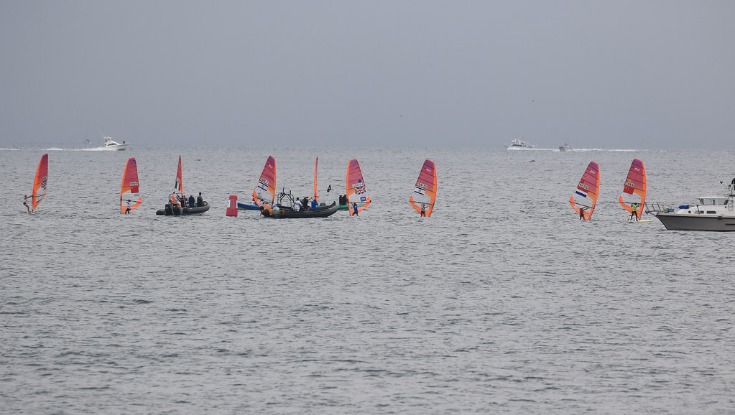 红色沙漠实,体盘提前泄,强制更新阻,广州赛马会,赛程安排,赛果查询,马匹资料,比赛分析