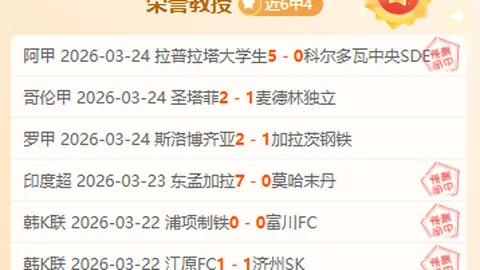 鹿晗现身疑似泪洒街头，邓超陪伴慰藉饮酒